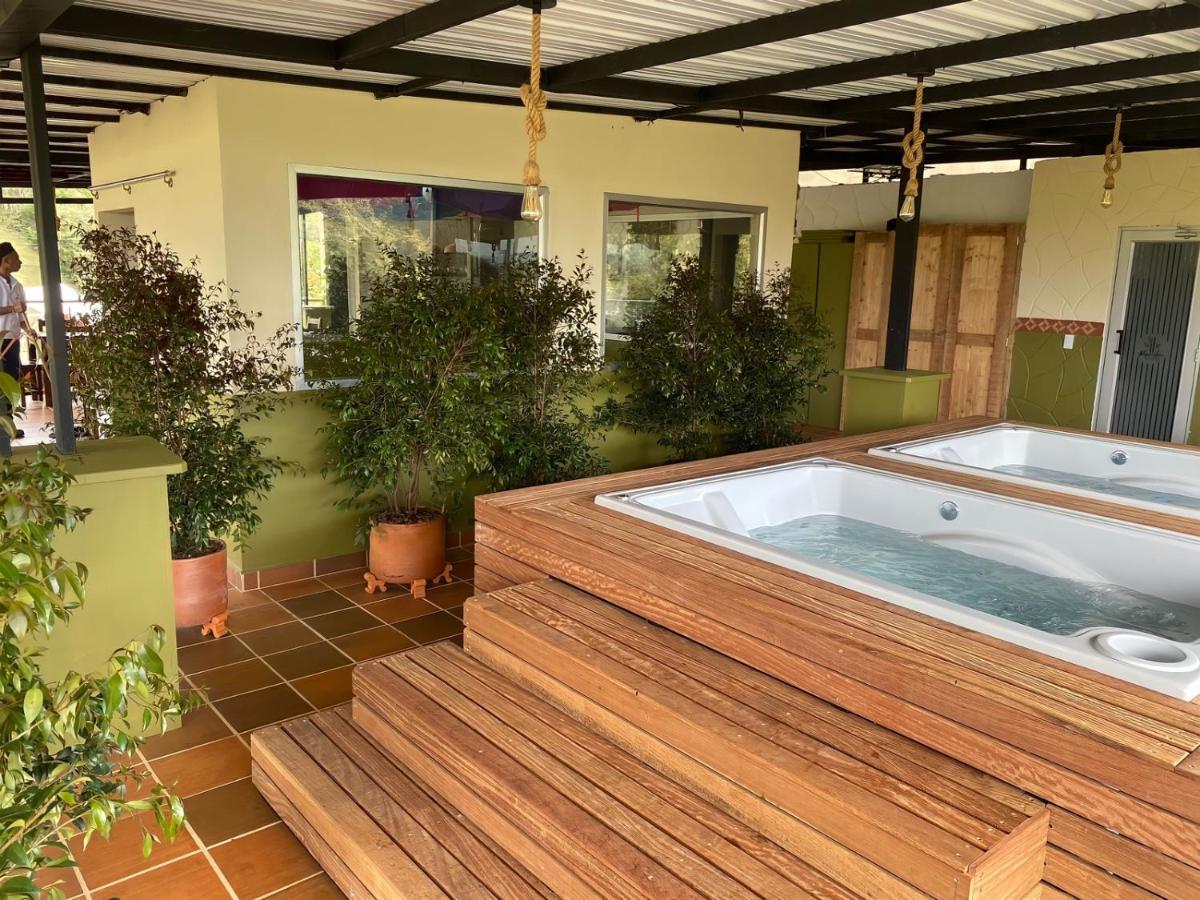 Hotel Bambu กัวตาเป ภายนอก รูปภาพ